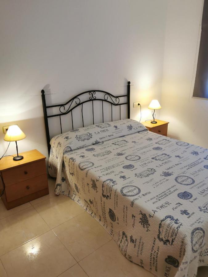 Hostal Residencia Celma Sant Carlos de la Ràpita Eksteriør bilde