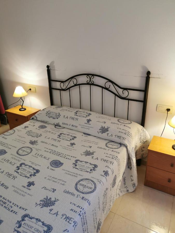 Hostal Residencia Celma Sant Carlos de la Ràpita Eksteriør bilde
